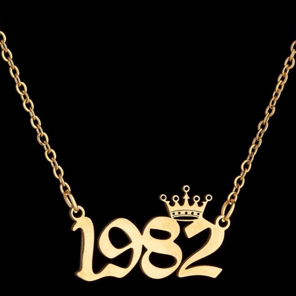 🔥GOLD "1982" NECKLACE🔥 - Picture 4 of 6